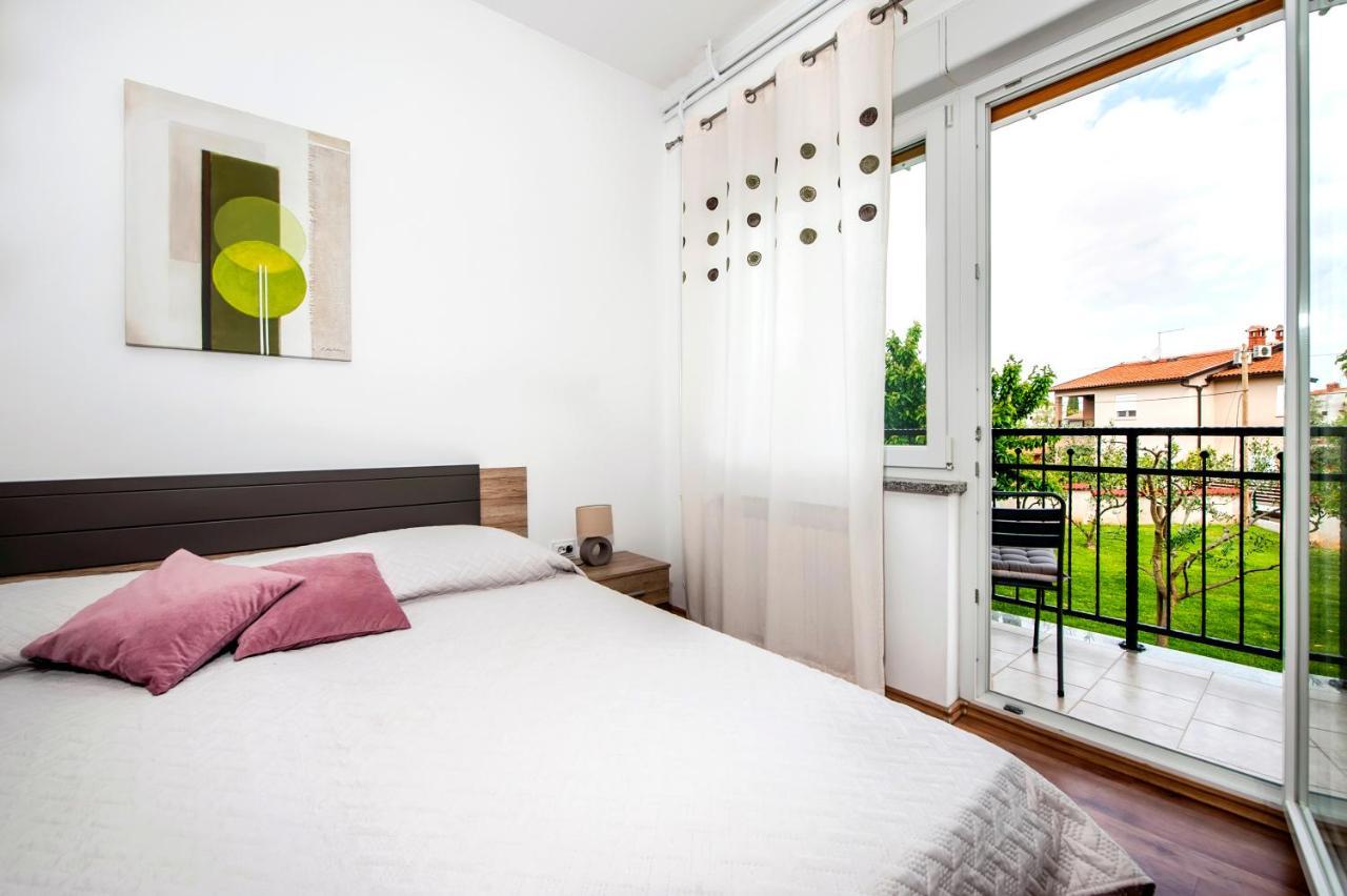 Apartments Euphemia Ровинь Экстерьер фото