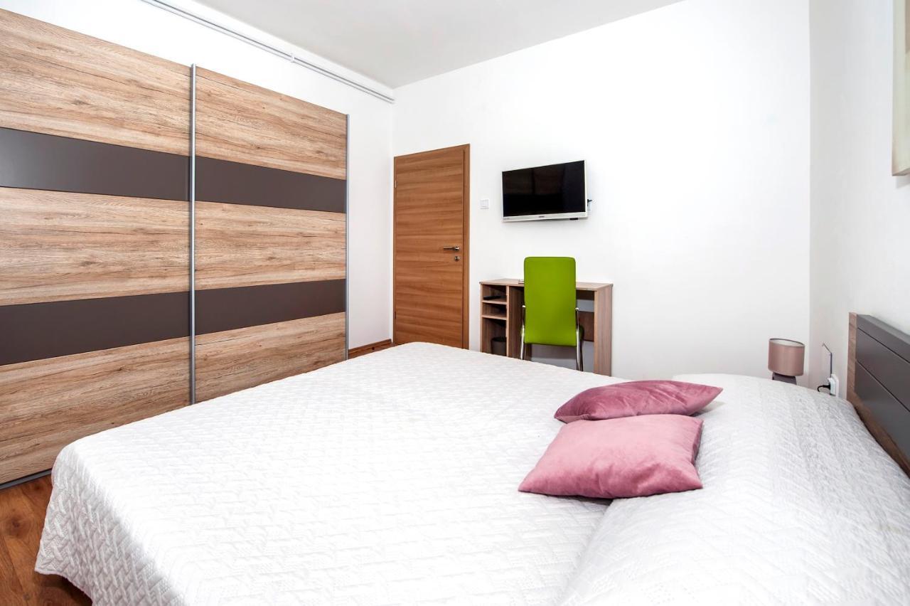 Apartments Euphemia Ровинь Экстерьер фото