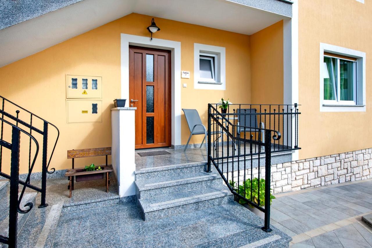 Apartments Euphemia Ровинь Экстерьер фото