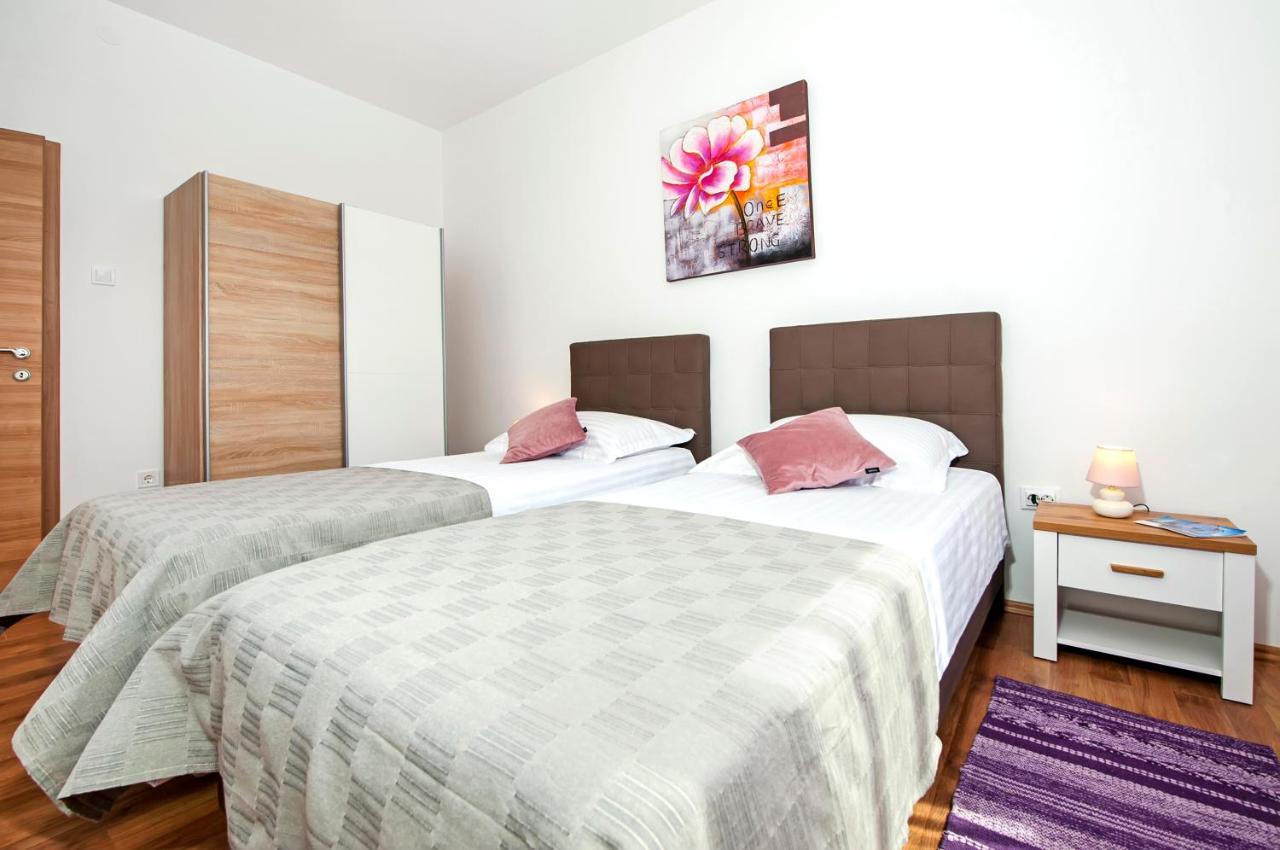 Apartments Euphemia Ровинь Экстерьер фото